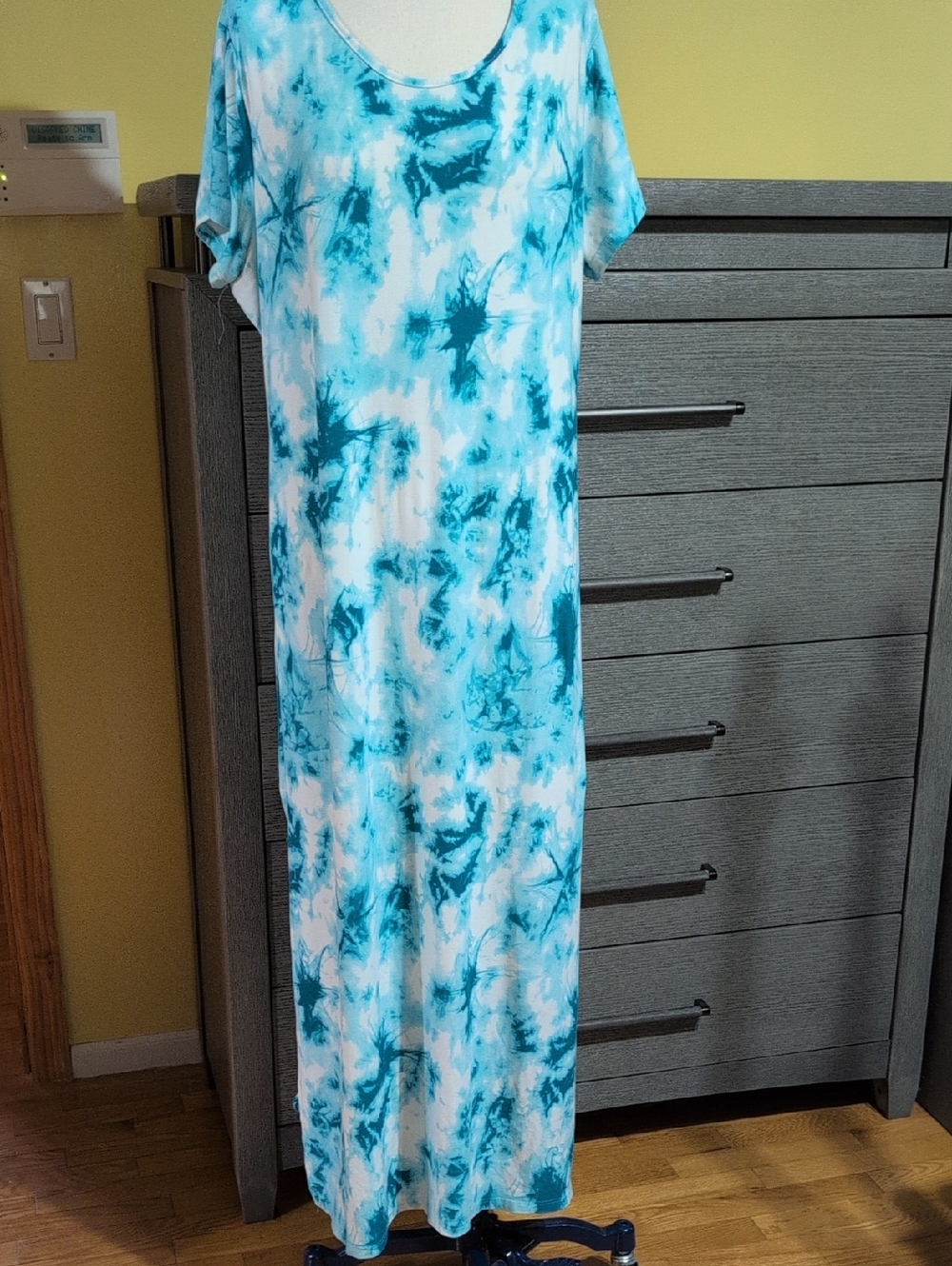 Bobbie Brooks Teal & White Tie-Dye Maxi Dress